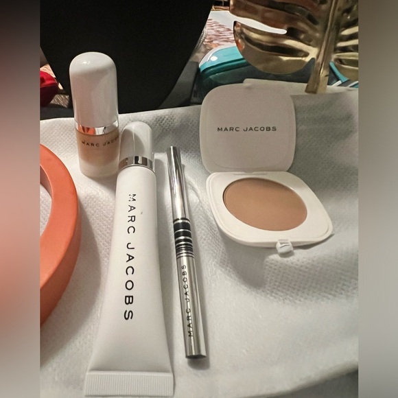 Marc Jacobs Other - MARC JACOBS Bundle Makeup Set